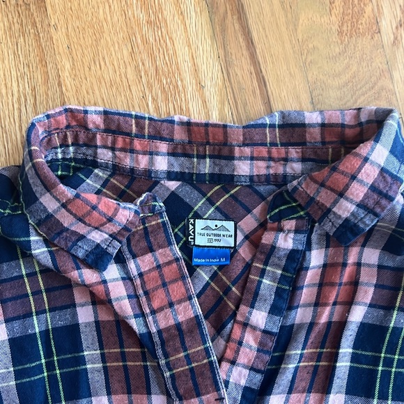 KAVU Pull-Over Lightweight Plaid Shirt, Size Medium - Picture 2 of 8
